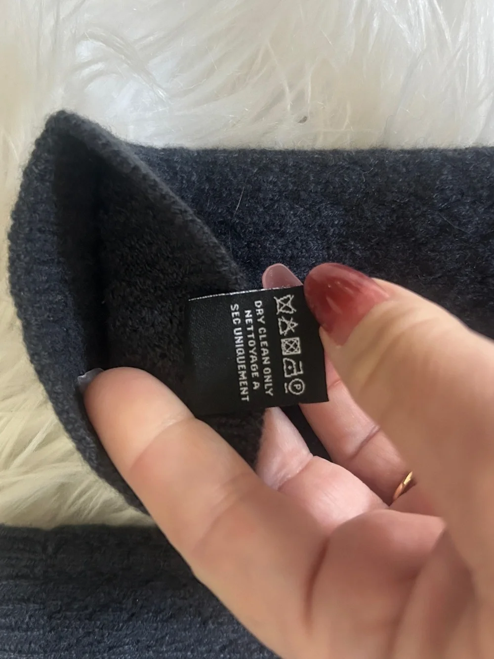 CHANEL 100% Cashmere Black Long CC Logo Long Gloves